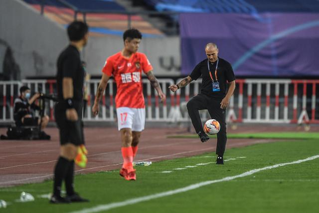 德布劳内：我不会离开那不勒斯；热苏斯能增强锋线