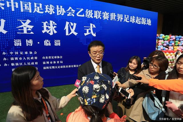 董卿与密春雷的现状反映了婚姻与事业的脆弱